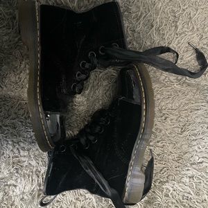 Dr.Martens Velvet Boots with ribbon laces